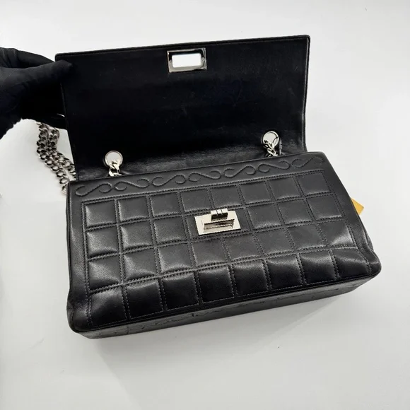 Chanel 2.55 - Picture 11 of 16